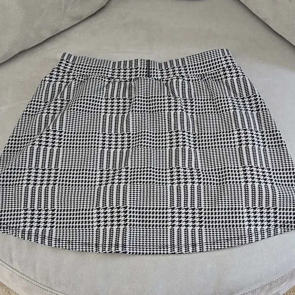 Alo Jacquard Glenplaid Tennis Skirt - Picture 6 of 6